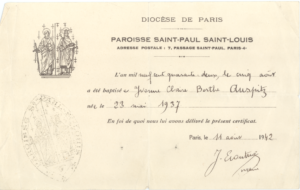 Certificado de bautizo de Yvonne Auspitz, emitido para salvarla durante la guerra. Francia, 1942.