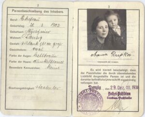 Pasaporte de Chawa Miszne de Rezepka y su hijo Salo Rezepka (III).