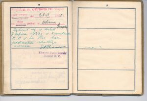 Libreta de enrolamiento militar de Icek Zylberberg. En esta página se registra su movilización en 1938, y a continuación hay una anotación del cónsul polaco en Bolivia, en 1939.