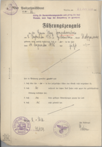 Certificado de Antecedentes de Max Brandenstein, emitido para emigrar a Chile, con fecha 26 de Junio de 1939 en Berlín. Timbre del Consulado de Chile en Marsella.