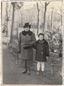 Regina Bachner y su hija Helena Prachnick. Cracovia, Polonia, 1930.